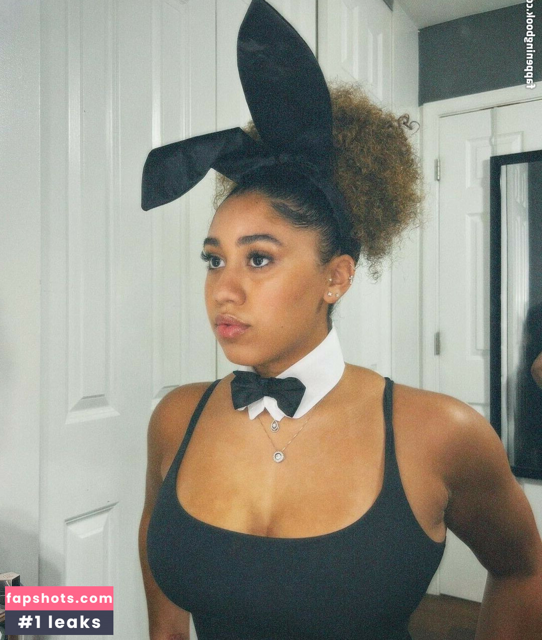 Natalya Spinks gallery photo #11