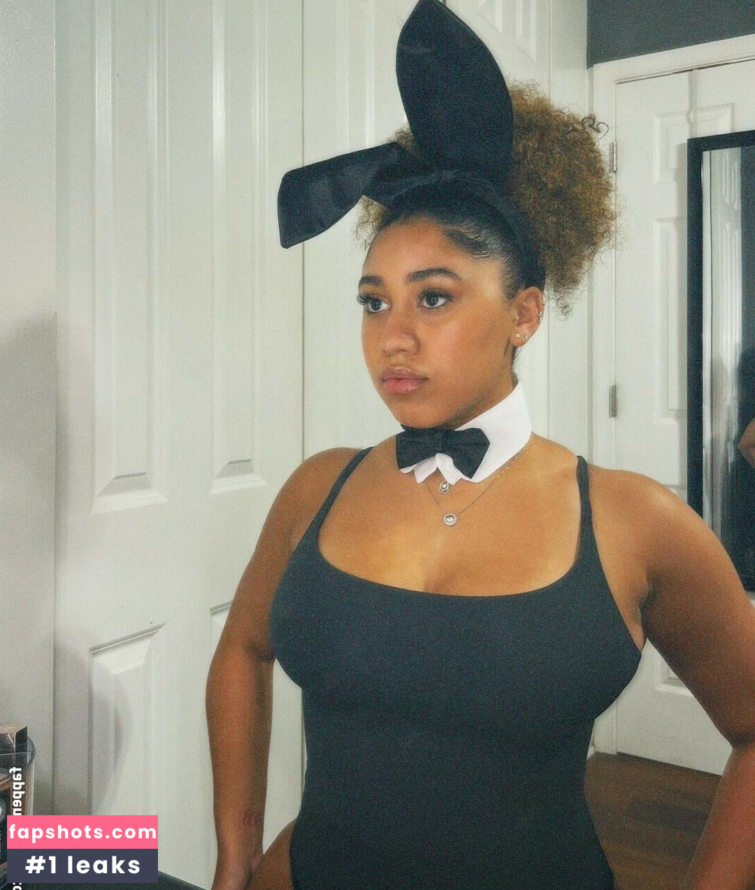 Natalya Spinks gallery photo #3