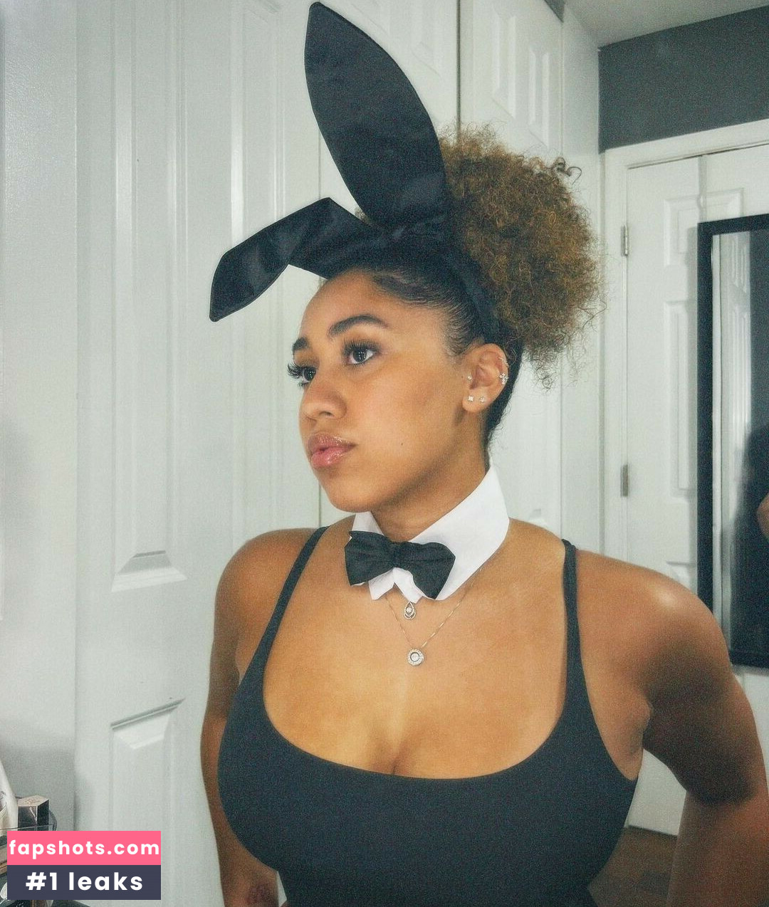 Natalya Spinks gallery photo #4