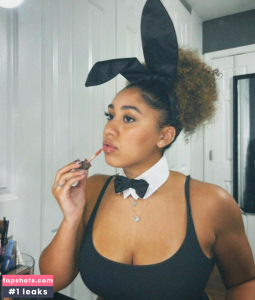 Natalya Spinks gallery photo #9