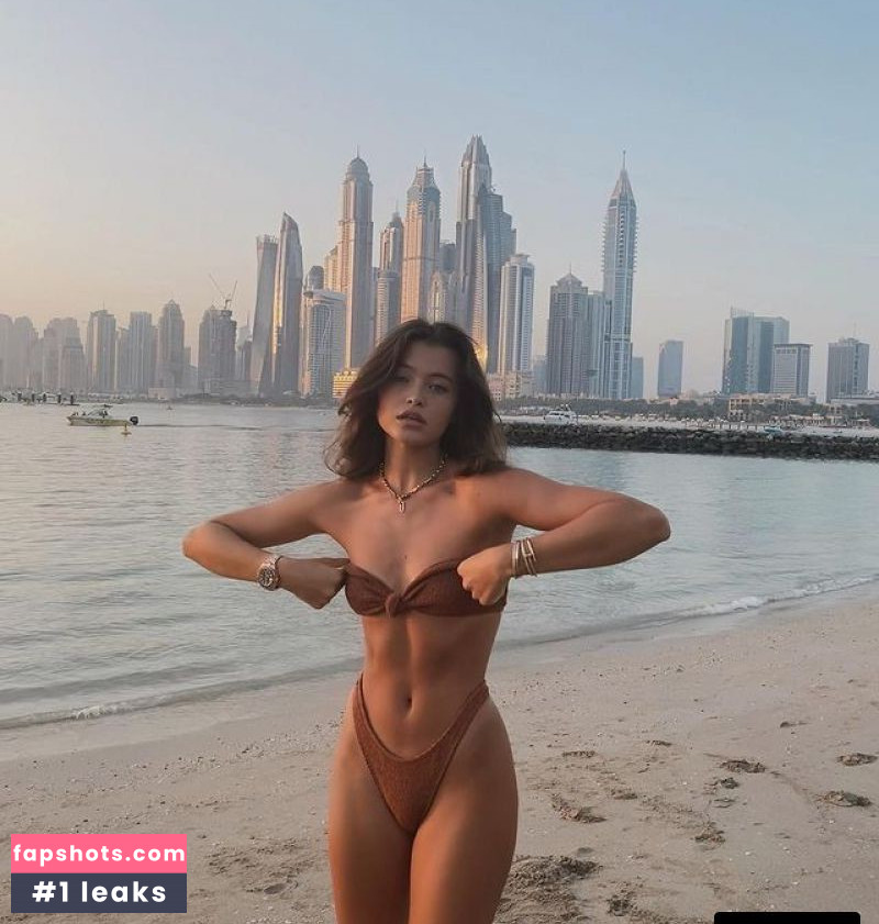 Natalya Wright gallery photo #14