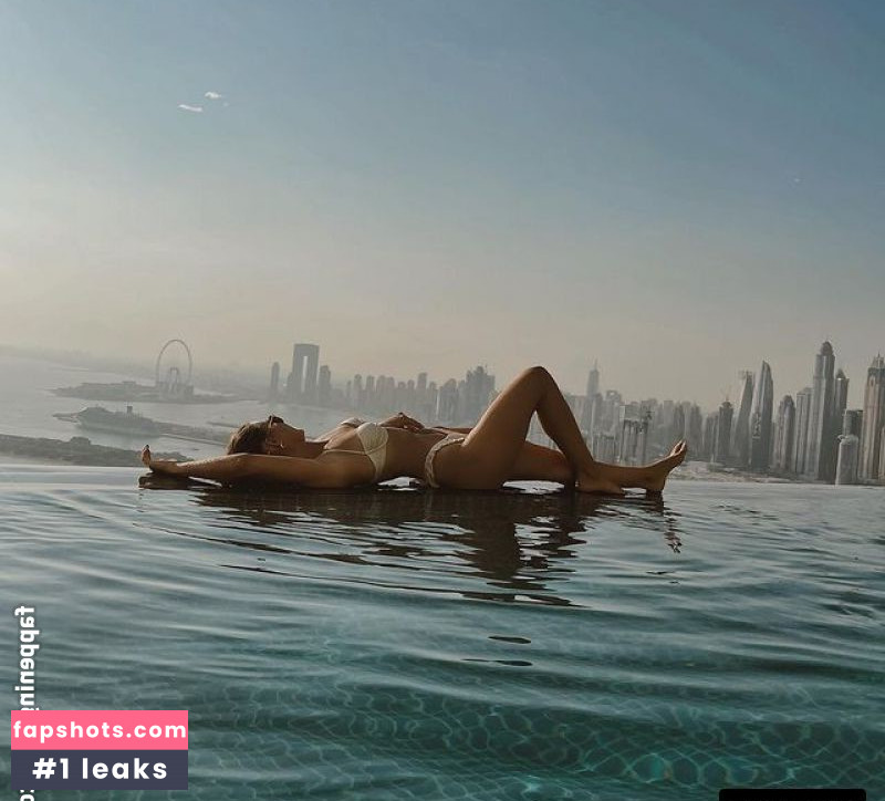 Natalya Wright gallery photo #18