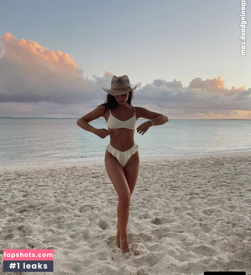 Natalya Wright gallery photo #10