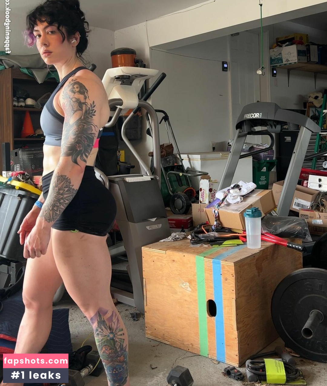 Natasha Aughey gallery photo #15