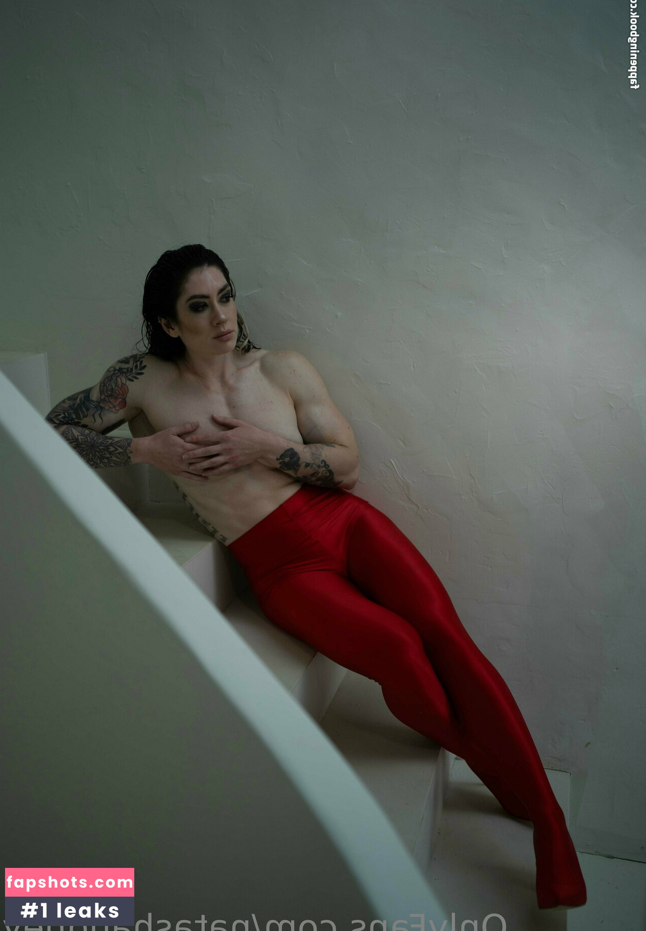 Natasha Aughey gallery photo #20