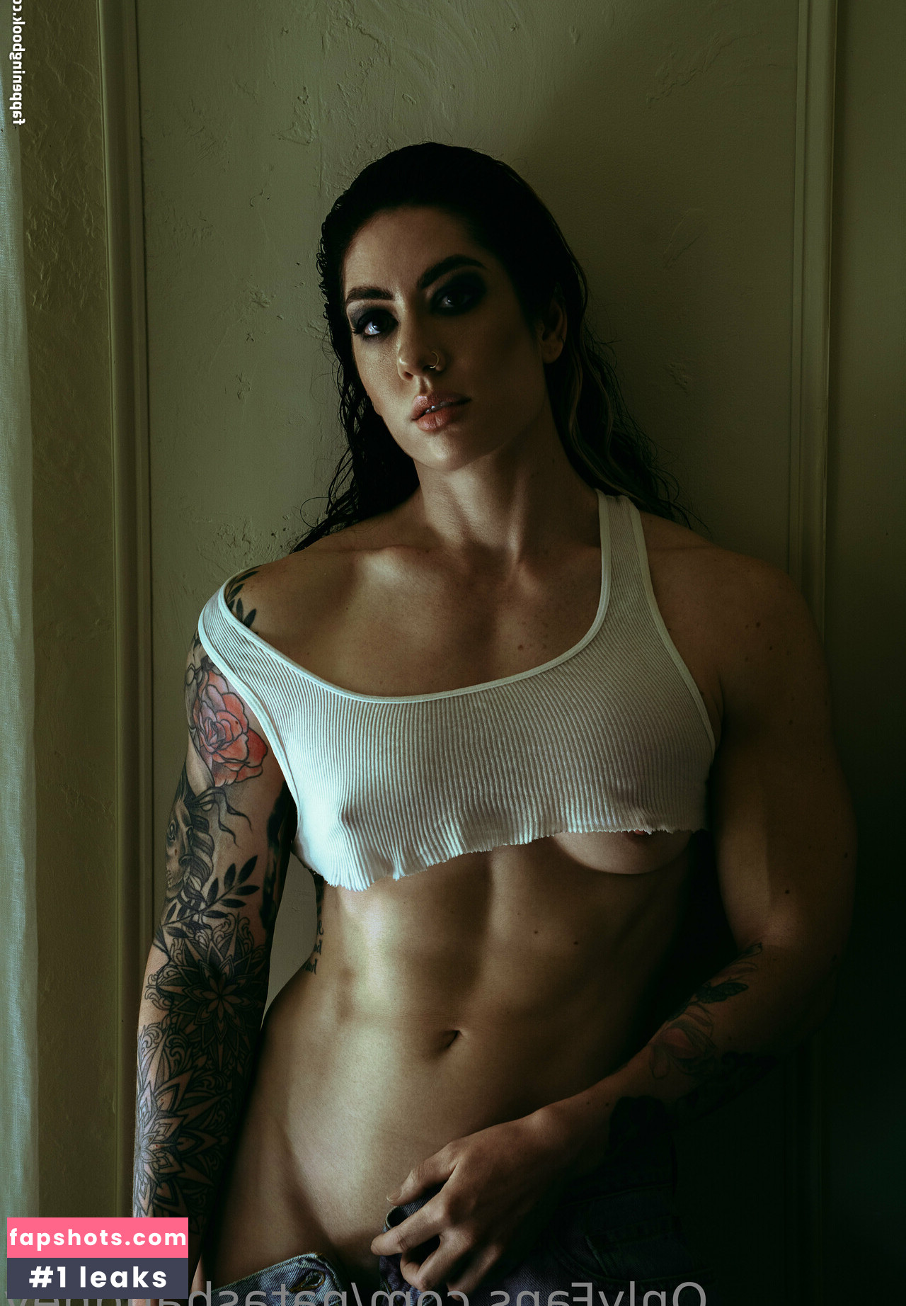 Natasha Aughey gallery photo #24