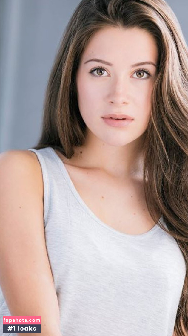 Natasha Calis gallery photo #2