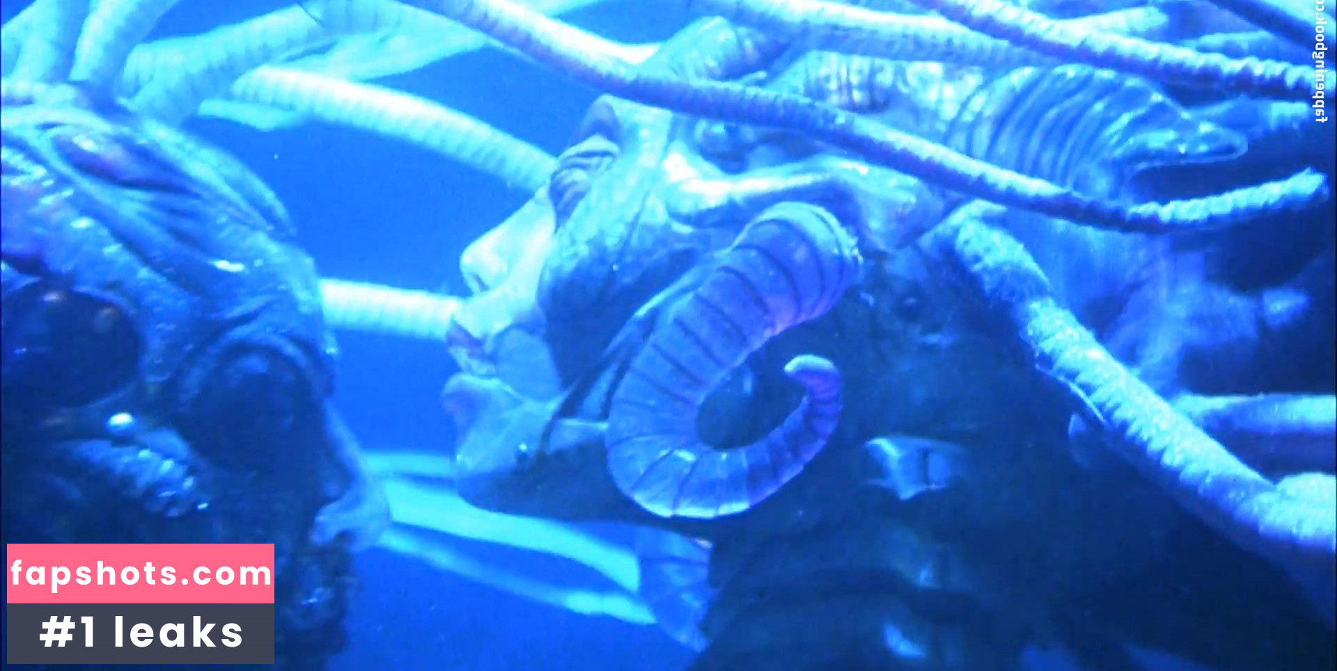 Natasha Henstridge gallery photo #113