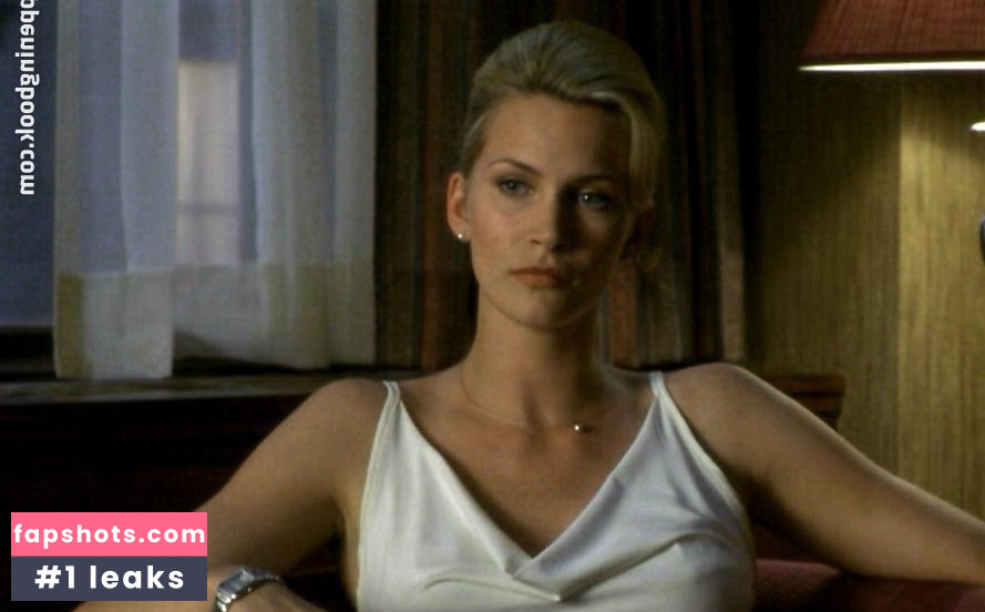 Natasha Henstridge gallery photo #121