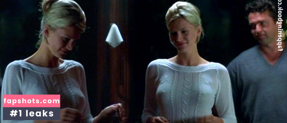 Natasha Henstridge gallery photo #136