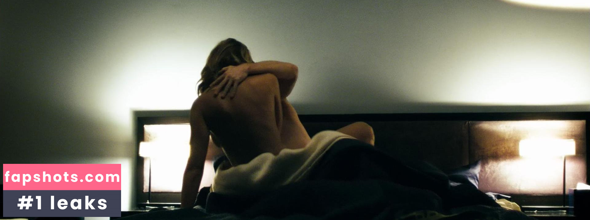 Natasha Henstridge gallery photo #144