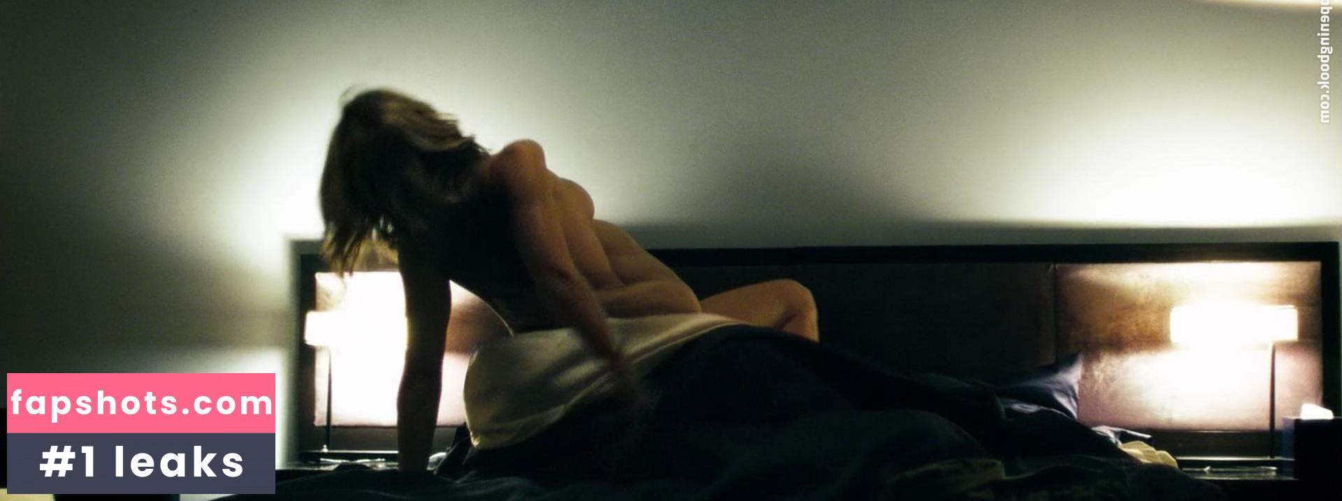 Natasha Henstridge gallery photo #145