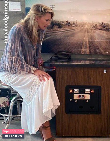 Natasha Henstridge gallery photo #51