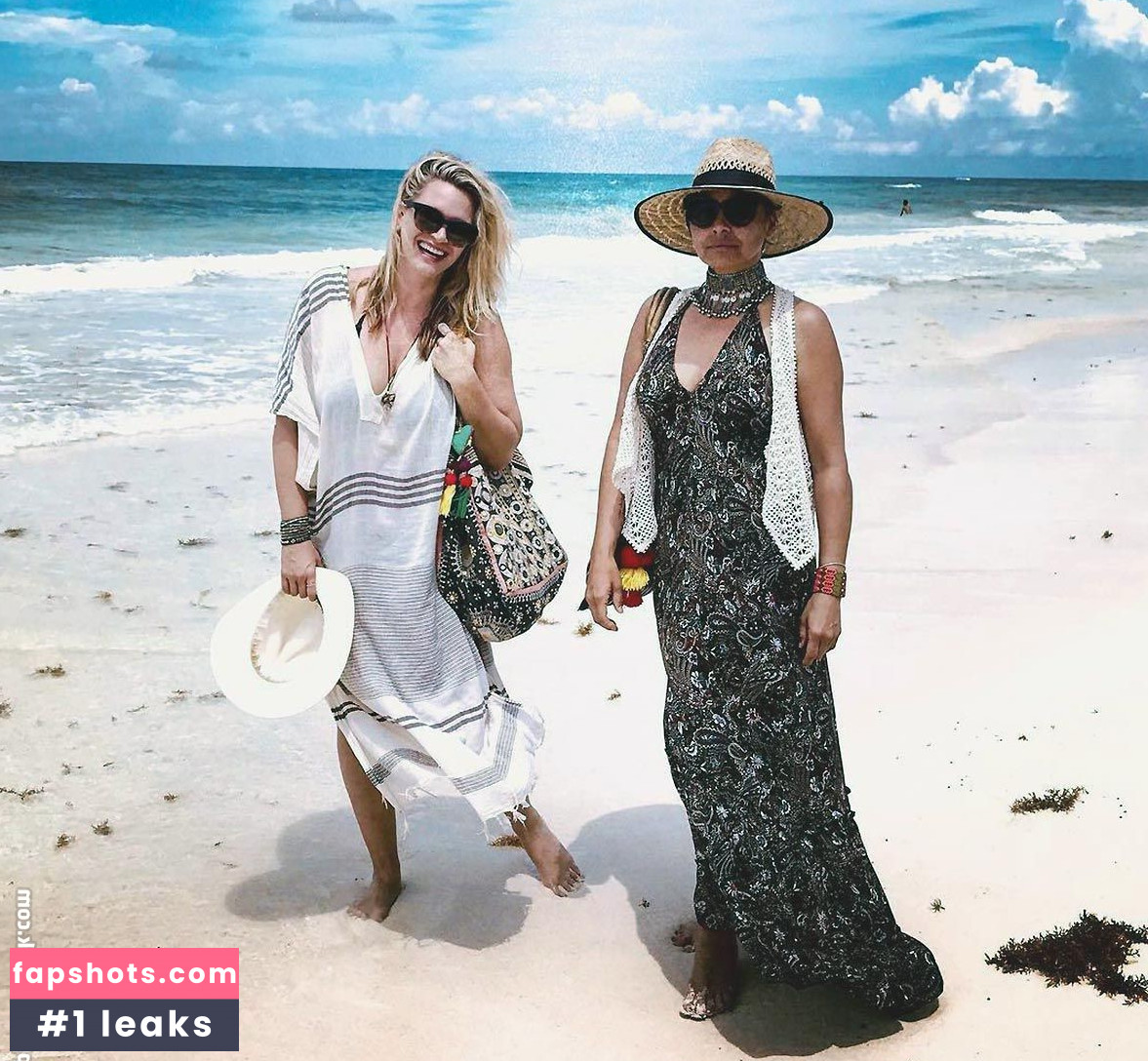 Natasha Henstridge gallery photo #65