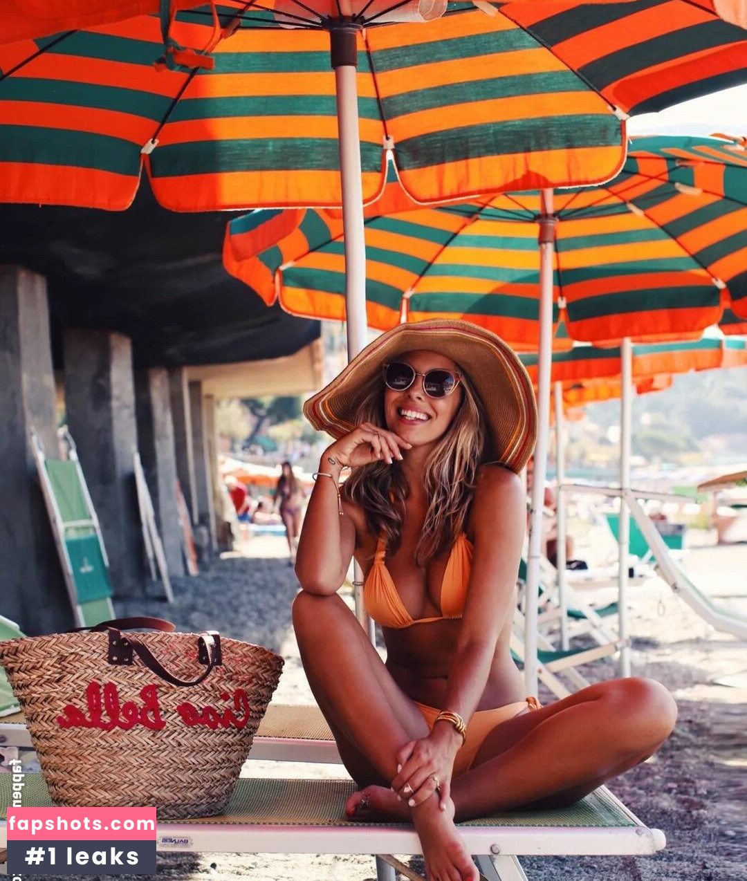 Natasha Oakley gallery photo #286