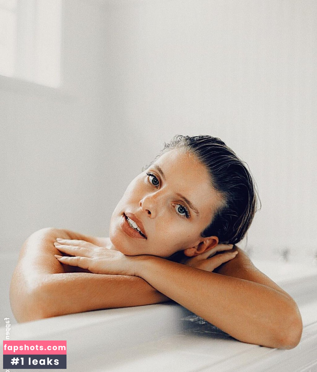 Natasha Oakley Nude Leaks OnlyFans Photos #545 - LeakJerk