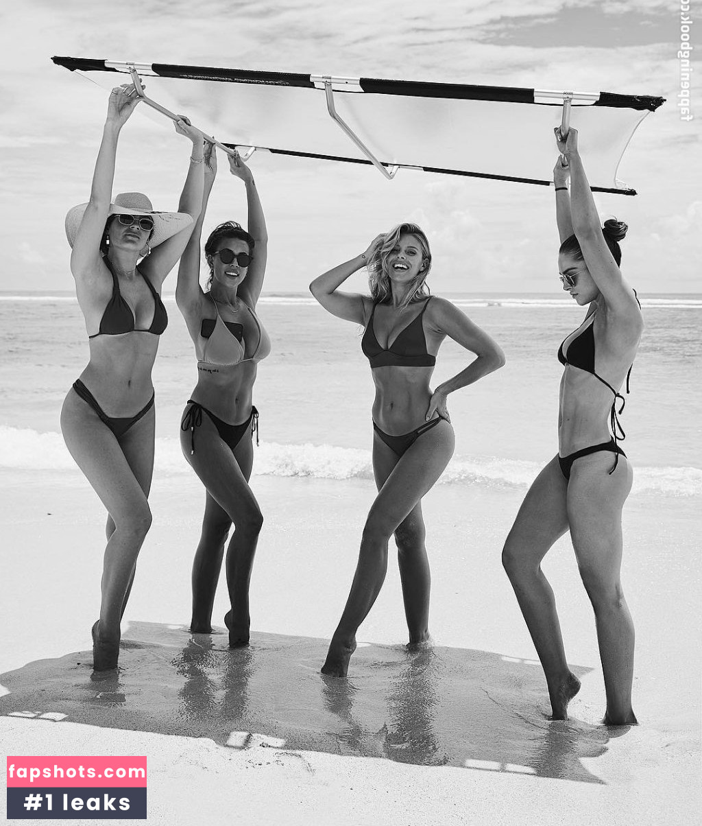 Natasha Oakley Nude Leaks OnlyFans Photos #571 - LeakJerk