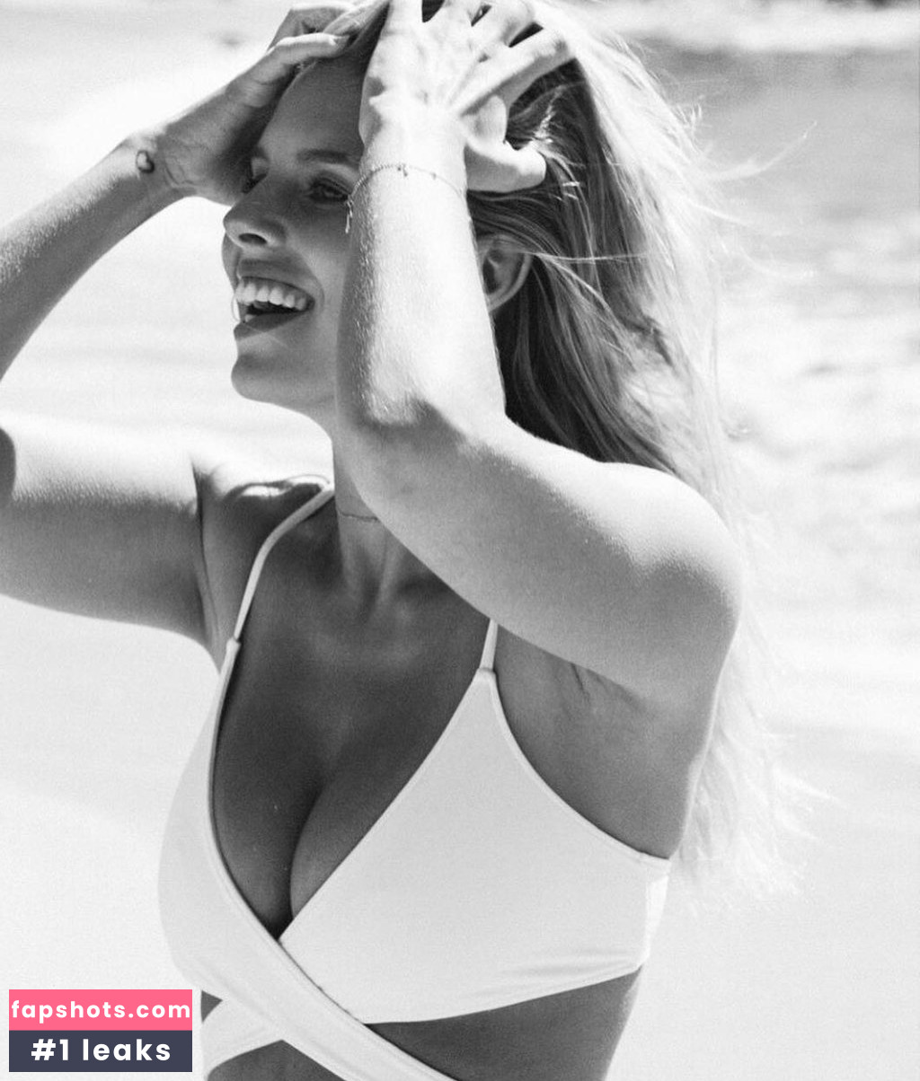 Natasha Oakley Nude Leaks OnlyFans Photos #594 - LeakJerk