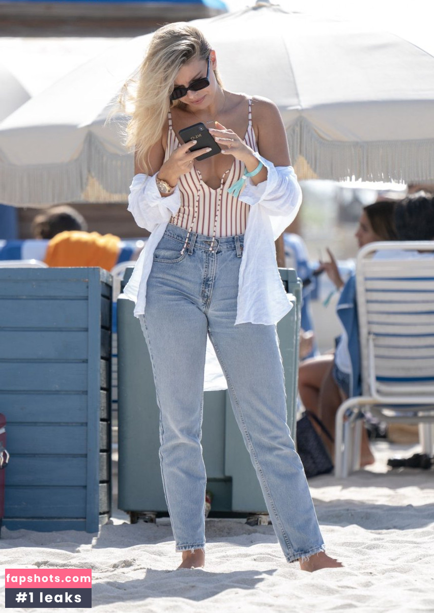 Natasha Oakley Nude Leaks OnlyFans Photos #651 - LeakJerk