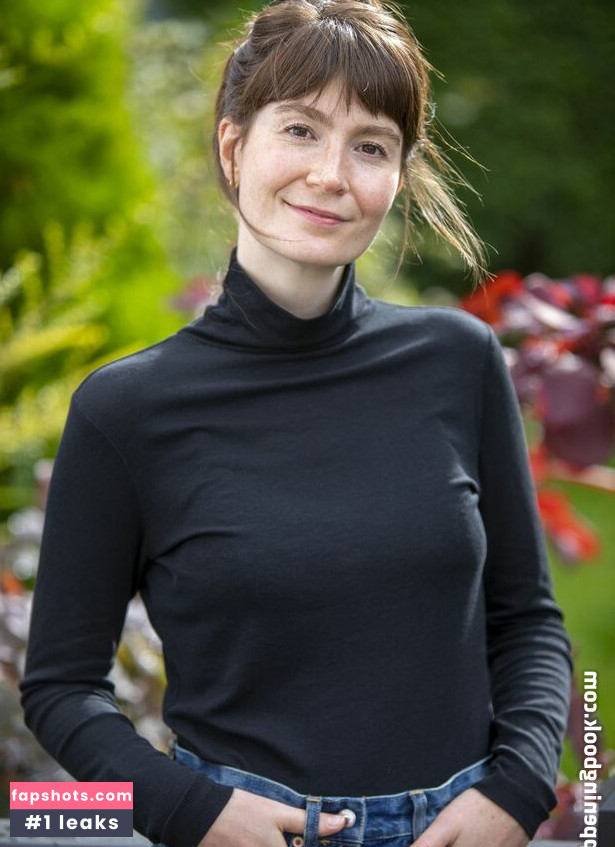 Natasha Raskin-Sharp gallery photo #6