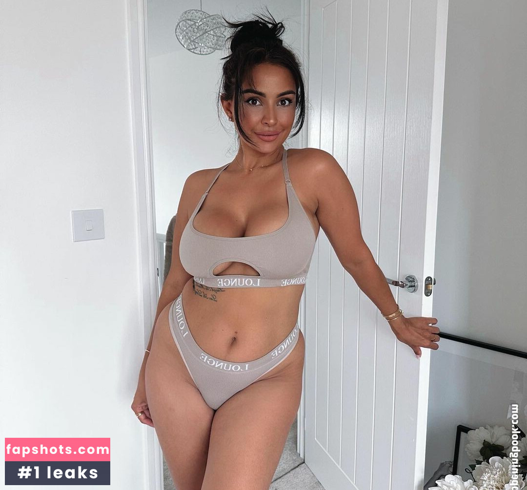 Natasha Sandhu gallery photo #19