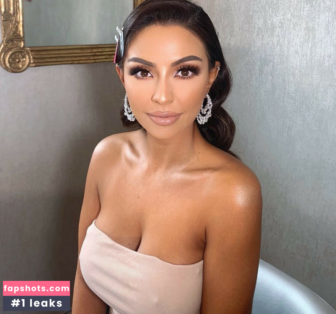 Natasha Sandhu gallery photo #26