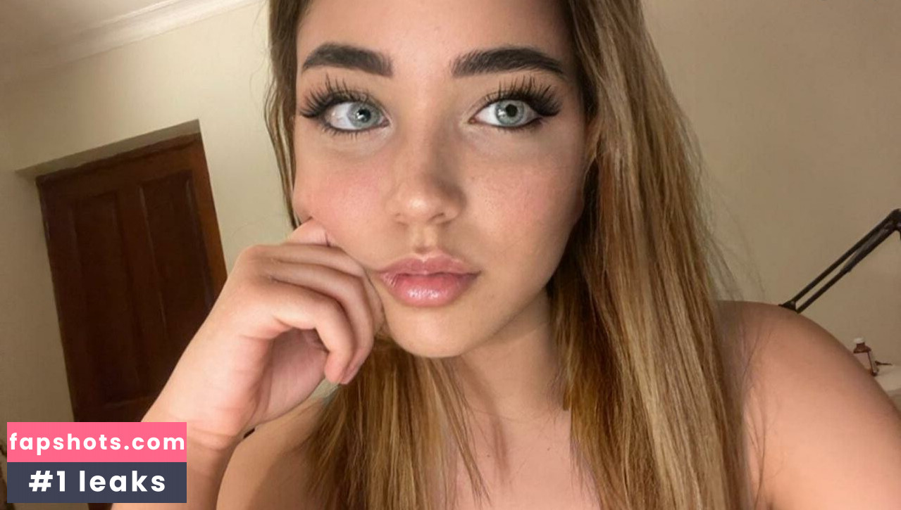 Natasha Snyder gallery photo #5