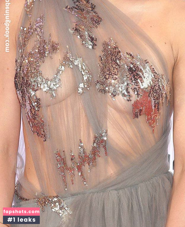 Natasza Urbanska gallery photo #26