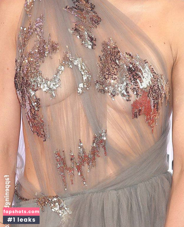 Natasza Urbanska gallery photo #6