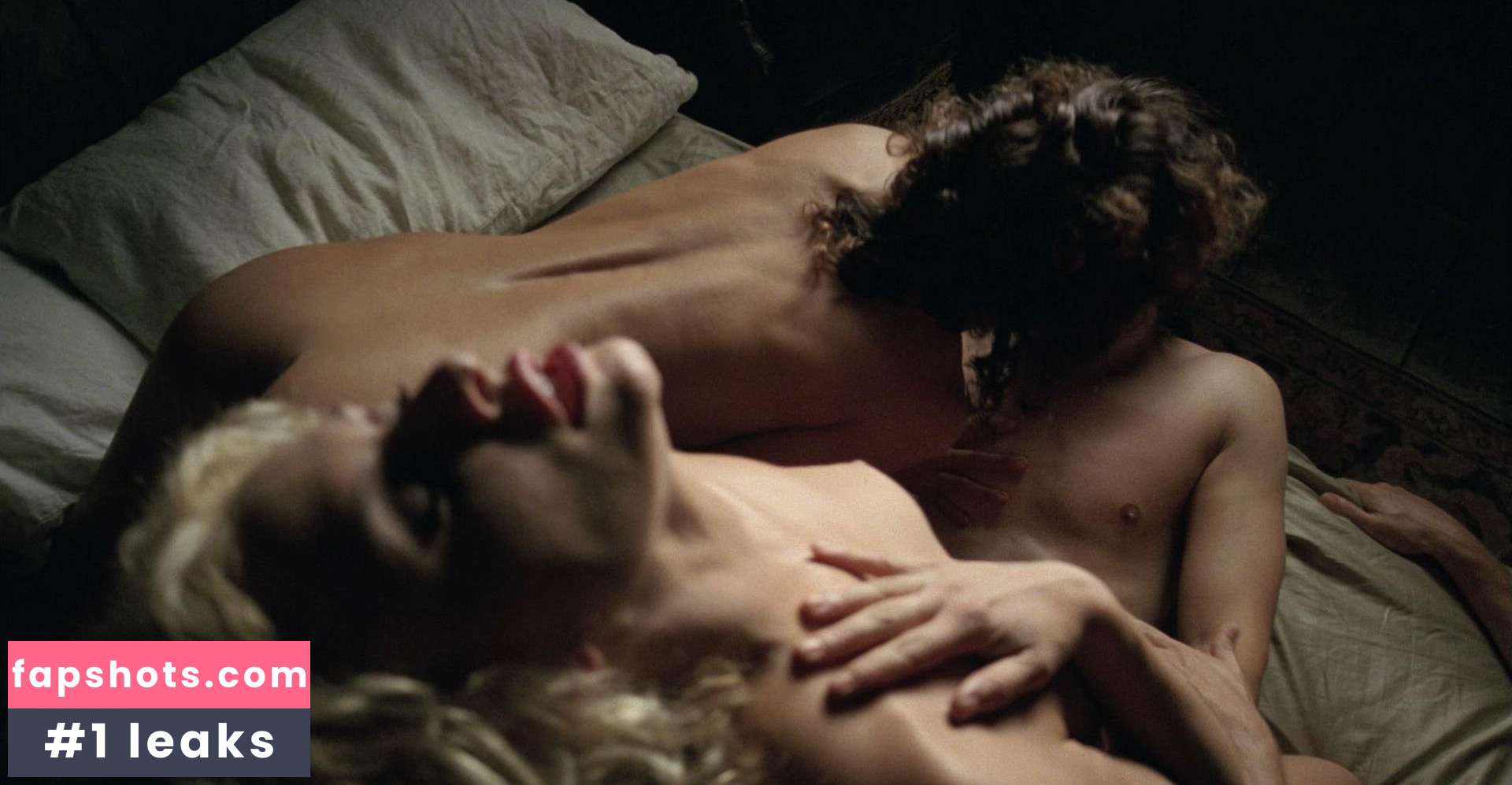 Nathalia Castellon nude babe gallery