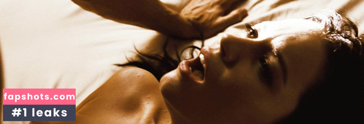 Nathalia Dill gallery photo #19