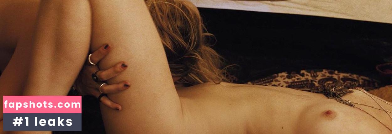 Nathalia Dill gallery photo #28