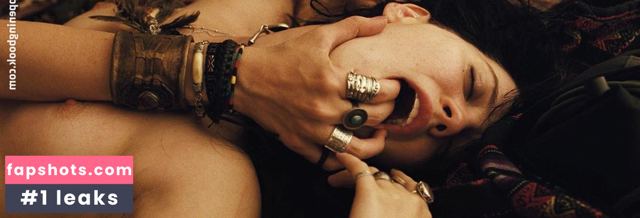 Nathalia Dill gallery photo #29