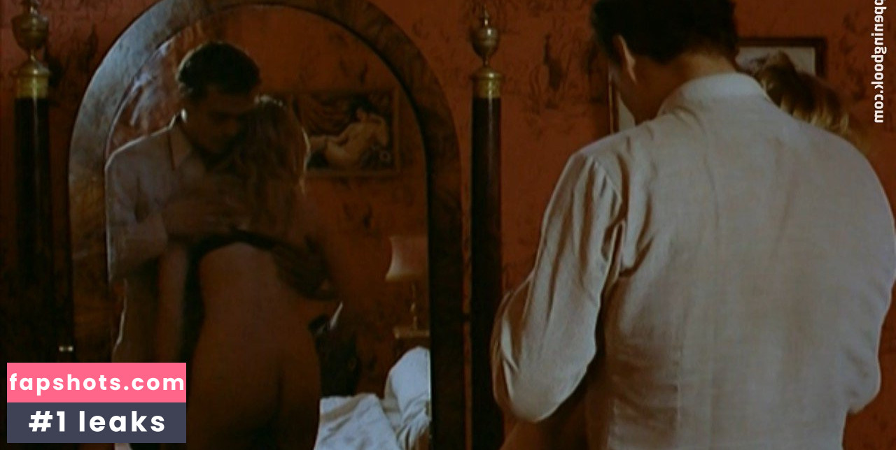 Nathalie Baye gallery photo #8