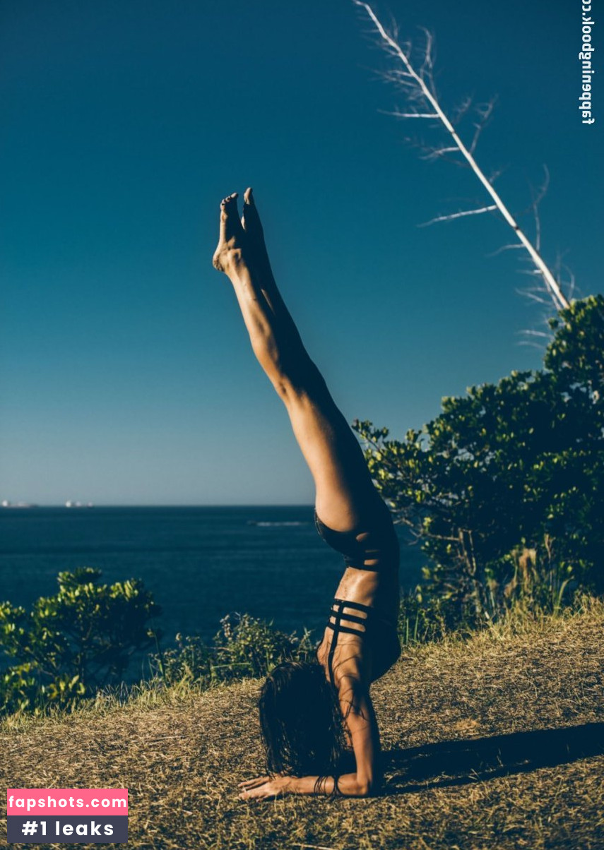 Nathalie Edenburg gallery photo #6