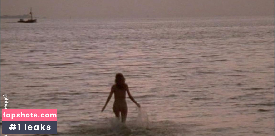 Nathalie Nell gallery photo #2