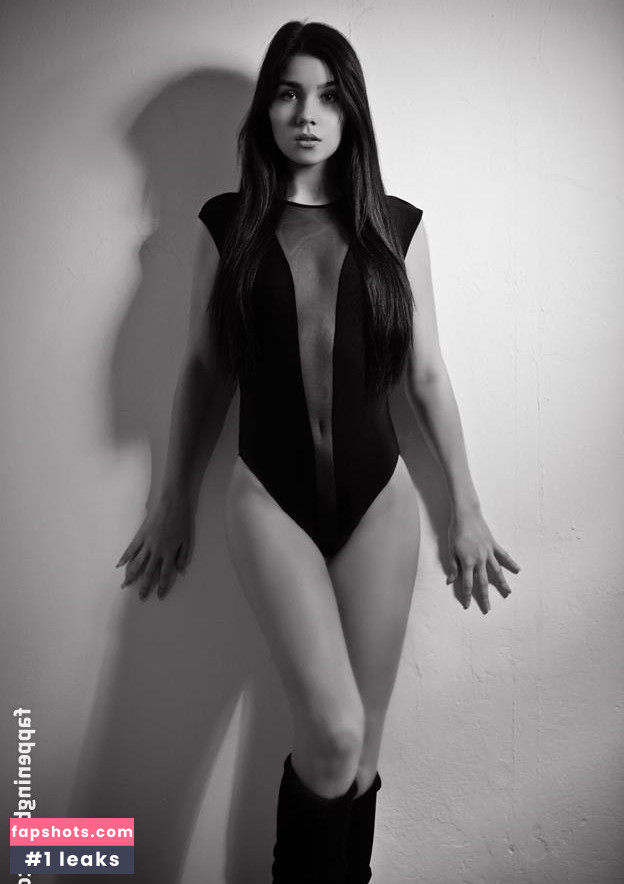 Nathalie Volk gallery photo #25