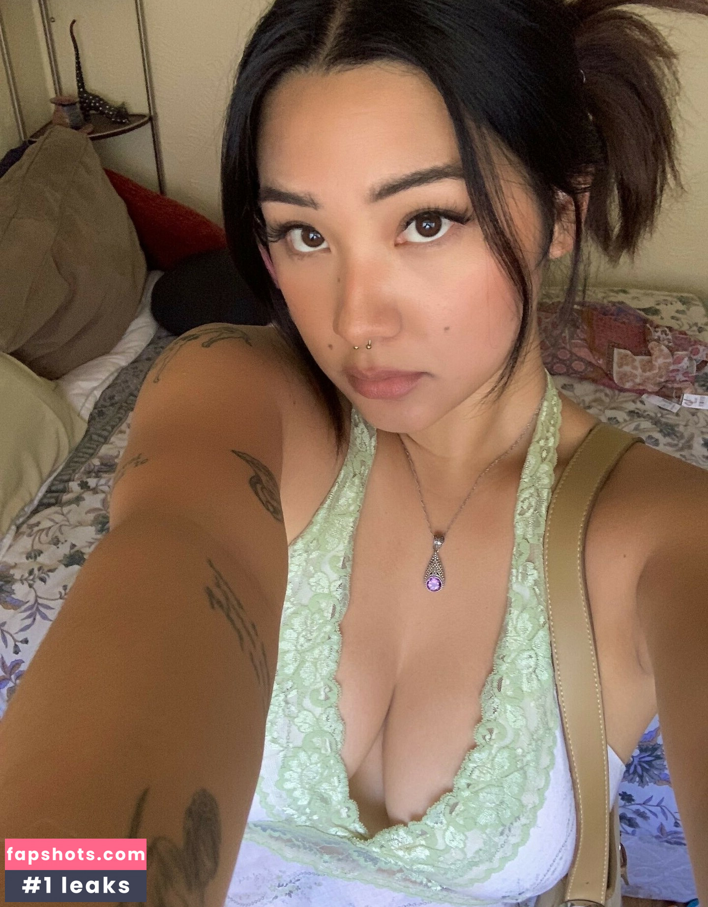 Nathaliewrth gallery photo #3