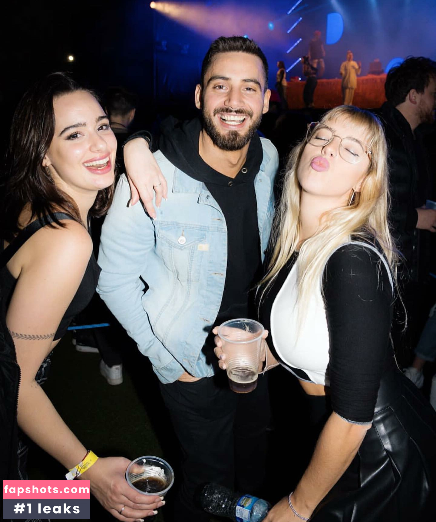 Nati Jota gallery photo #26