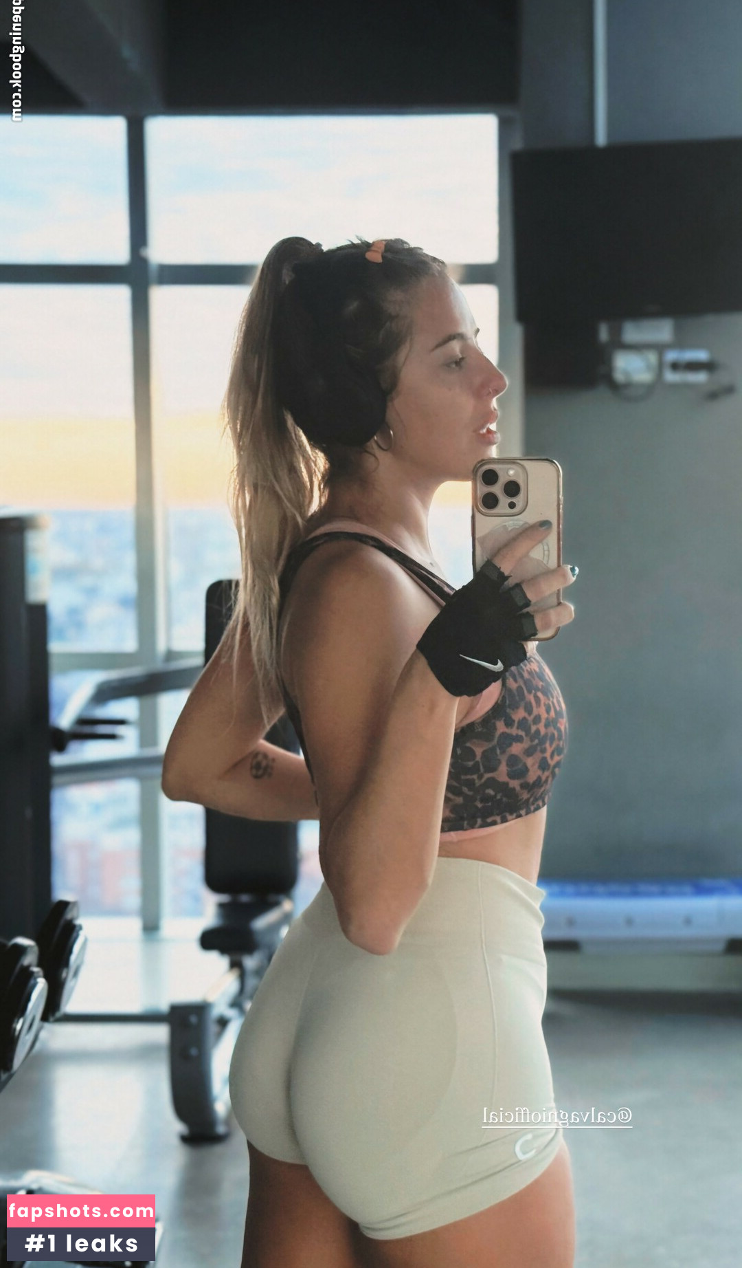 Nati Jota gallery photo #6