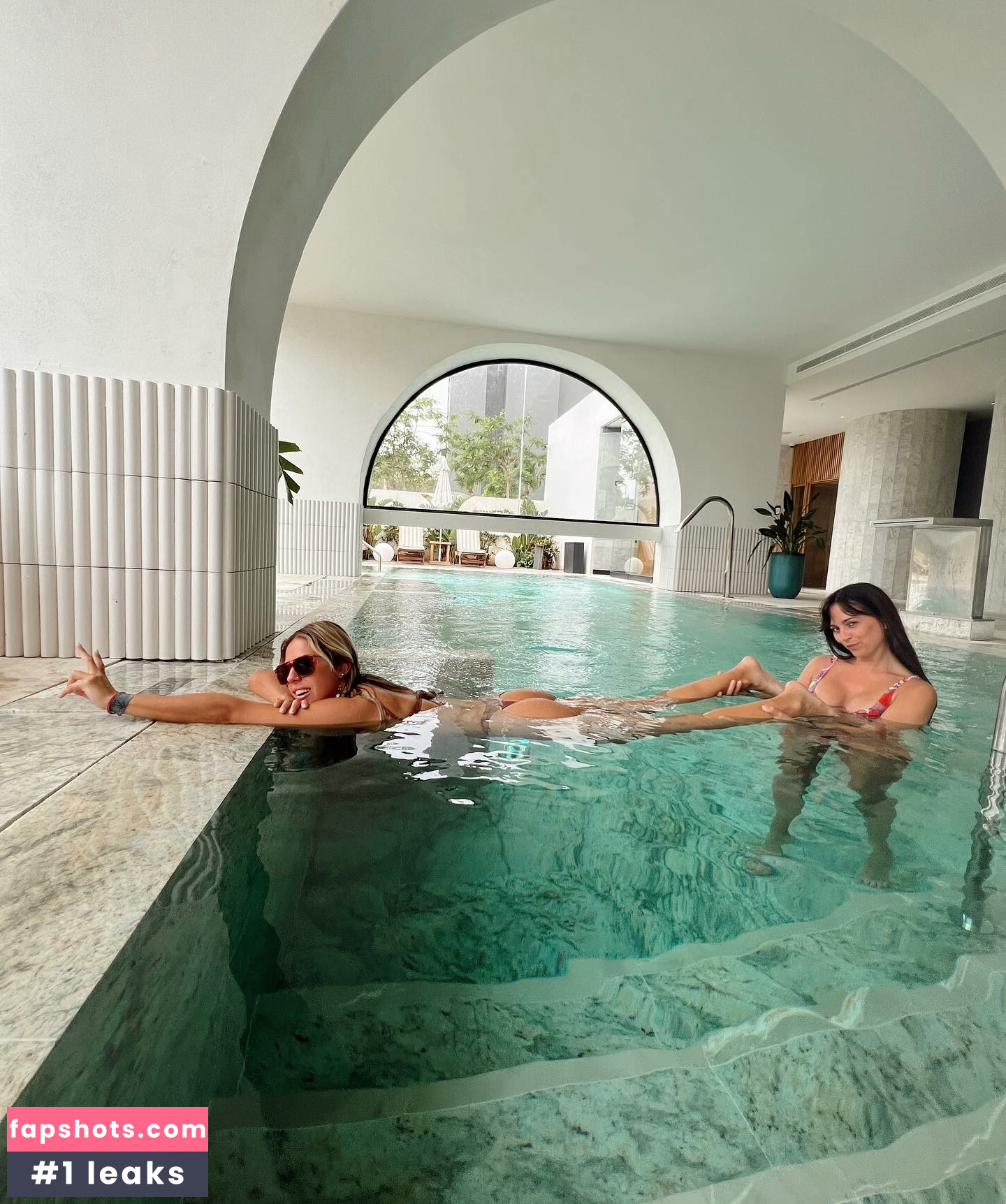 Nati Jota gallery photo #84