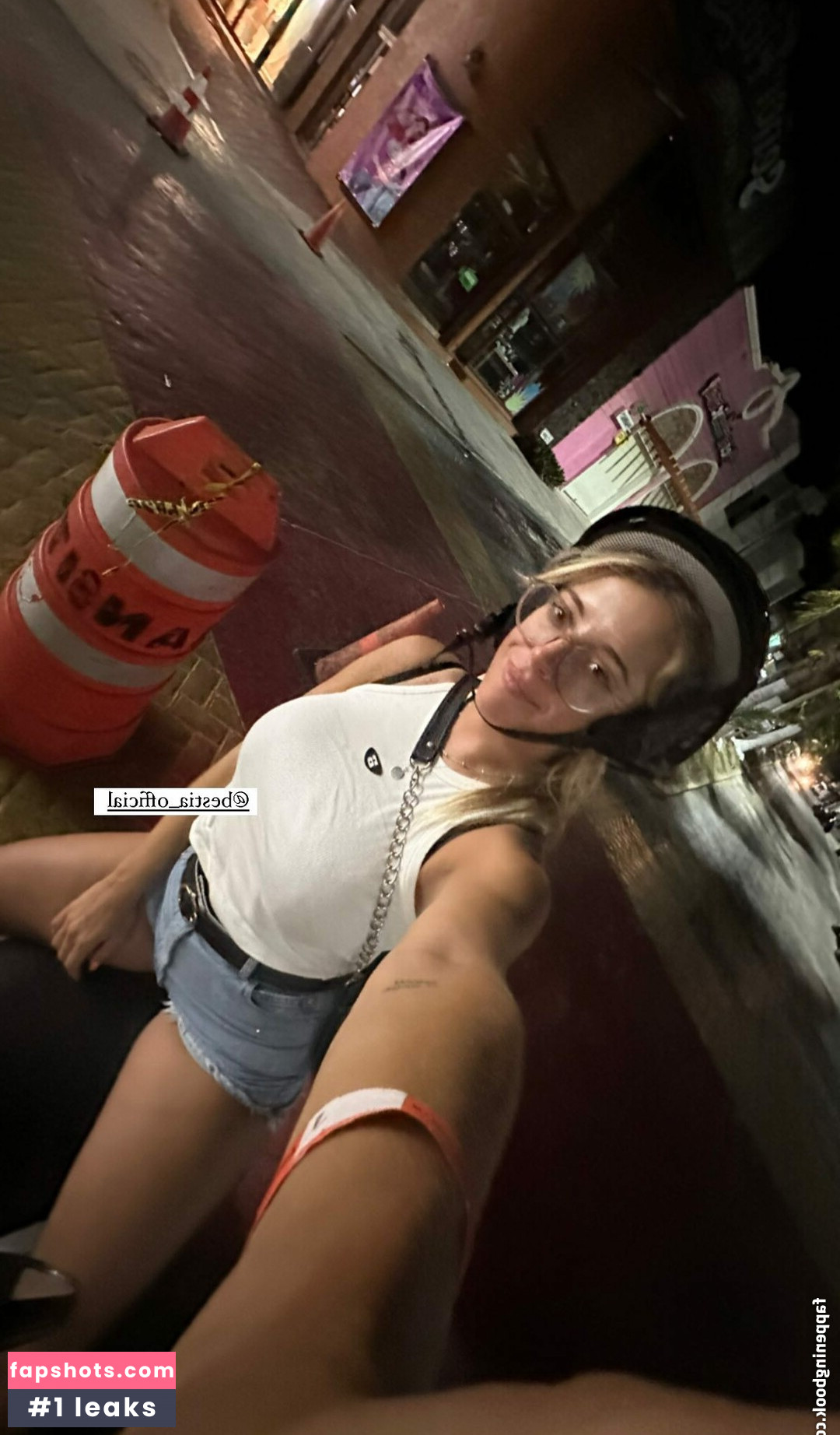 Nati Jota gallery photo #89