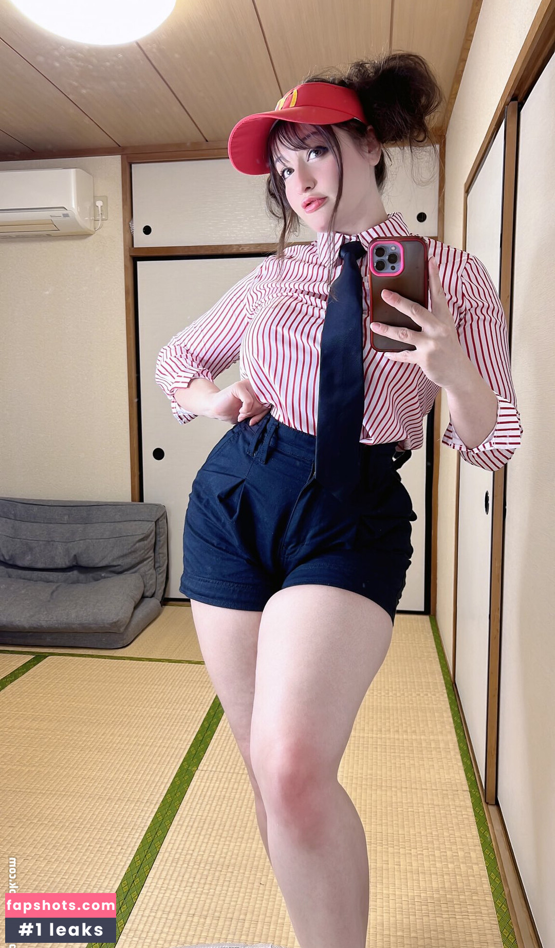 Natsumi Louise gallery photo #4