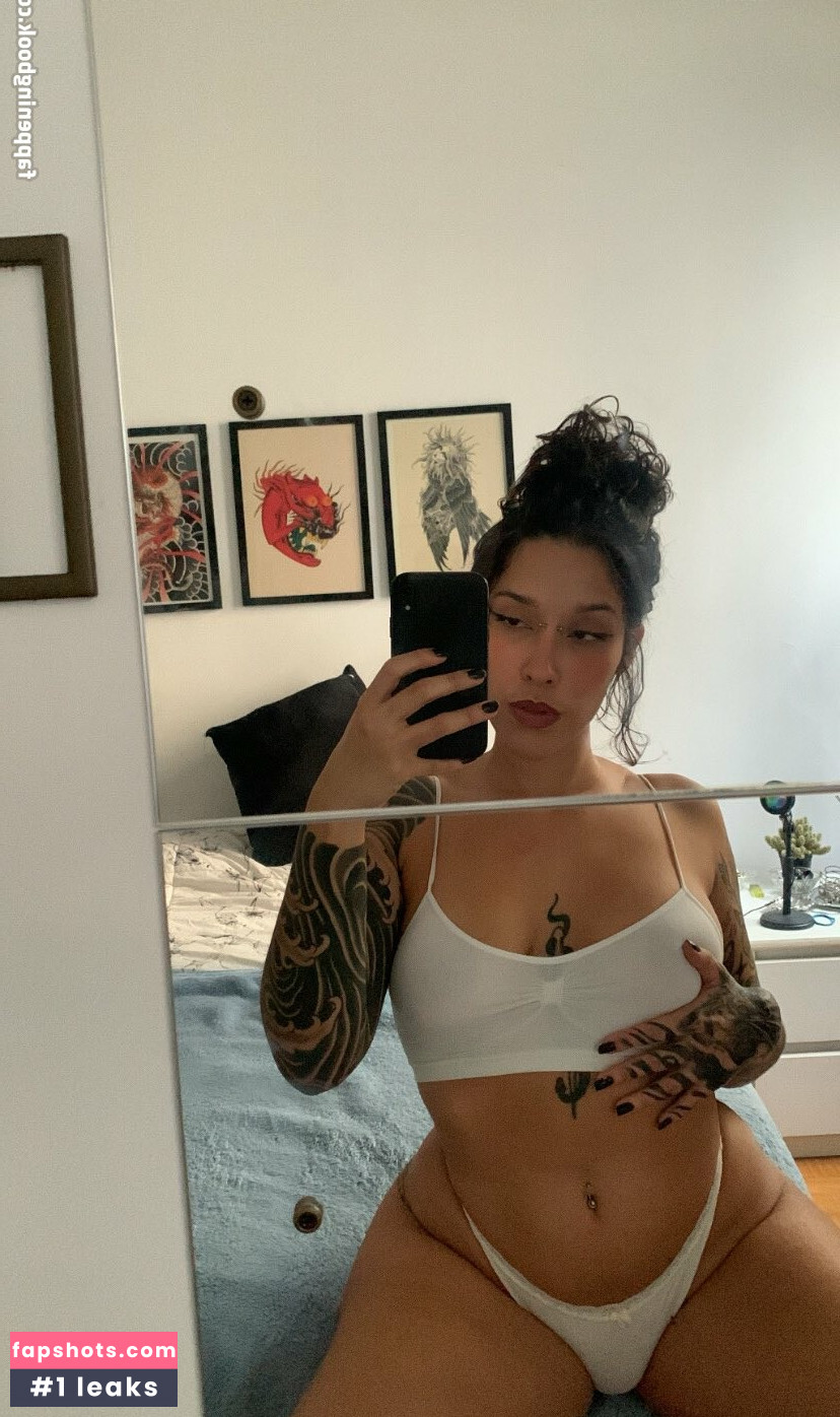 natxlinha nude babe gallery