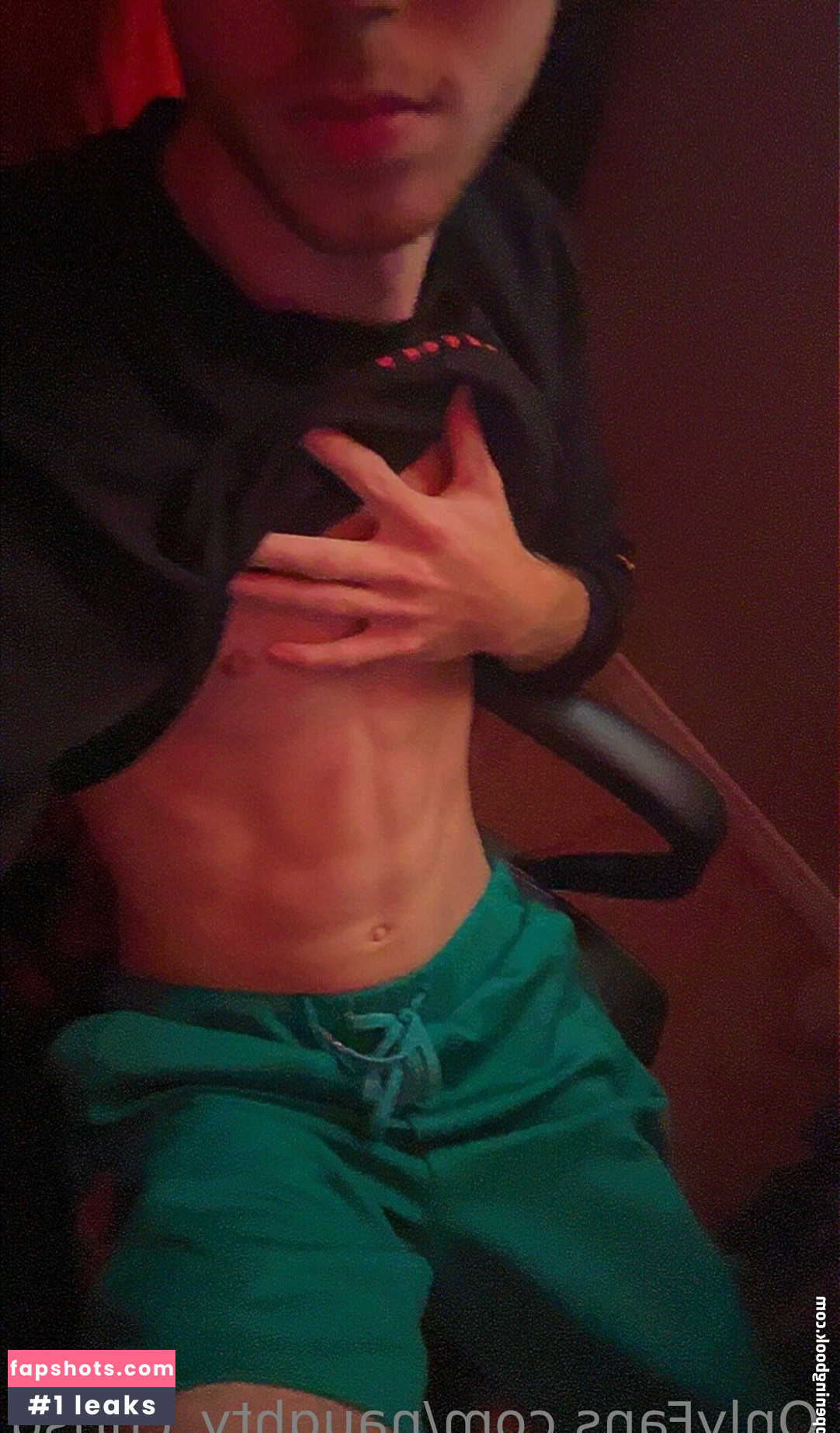 naughty_chrisg nude babe gallery