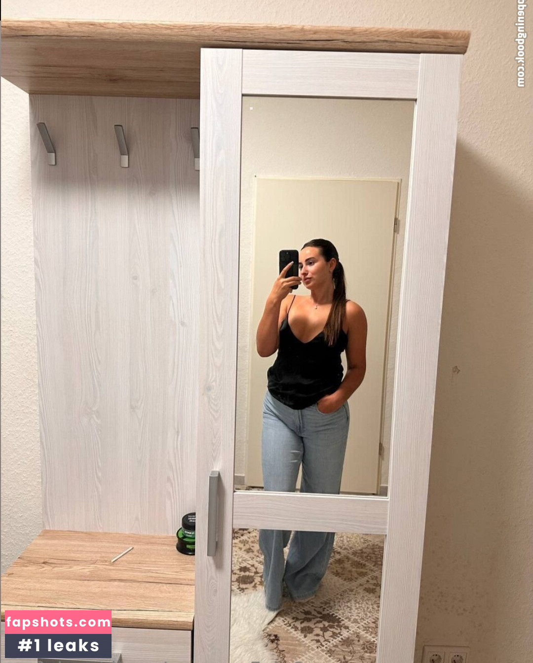 NaughtyCola gallery photo #2