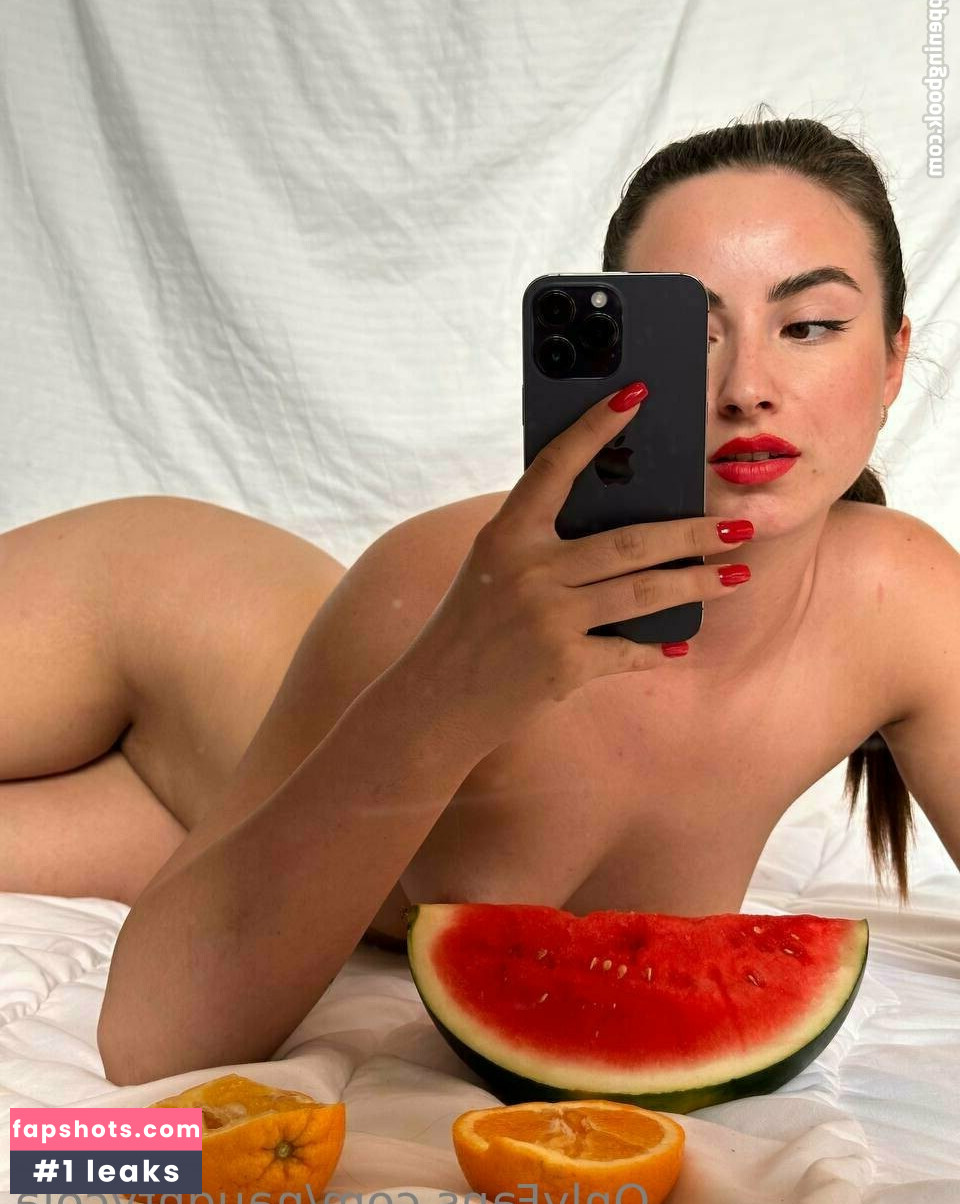 NaughtyCola gallery photo #30