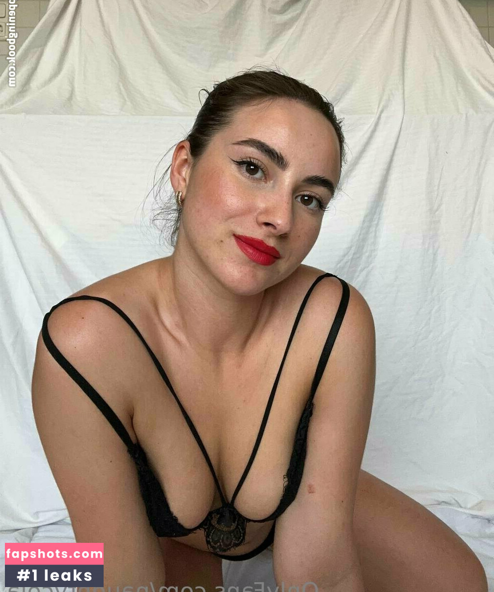 NaughtyCola gallery photo #33