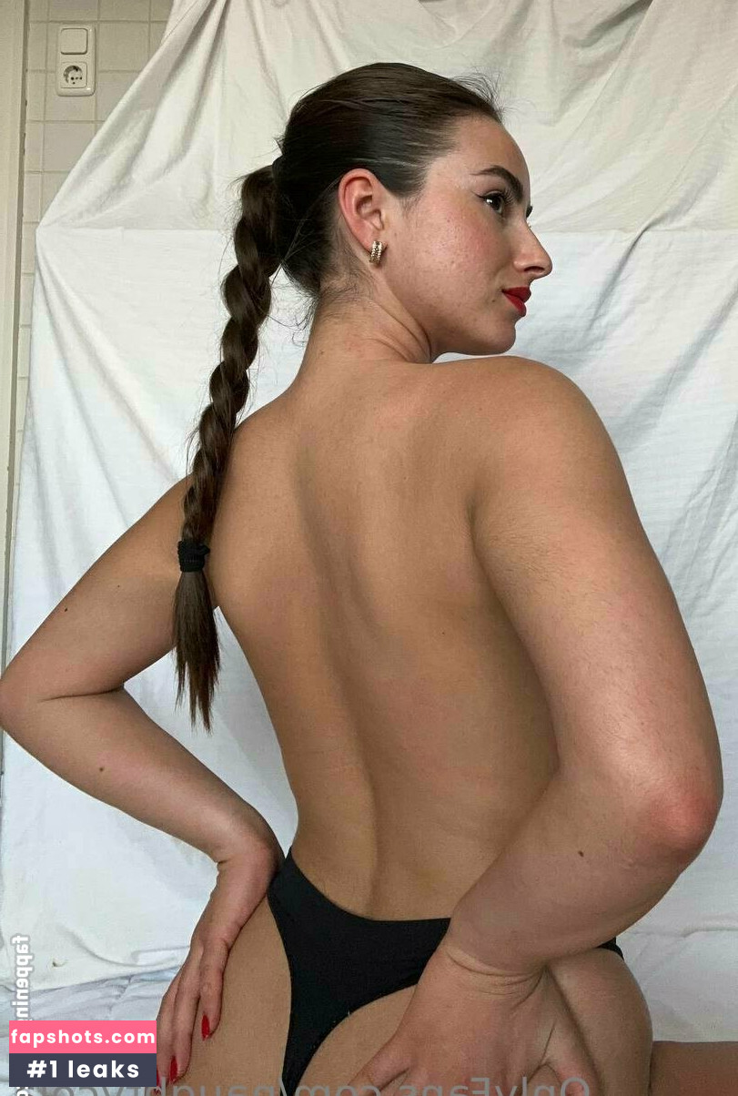 NaughtyCola gallery photo #34