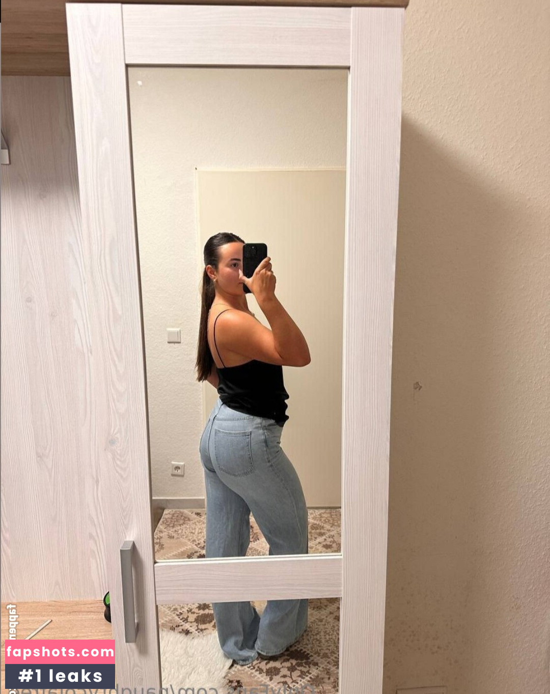 NaughtyCola gallery photo #8